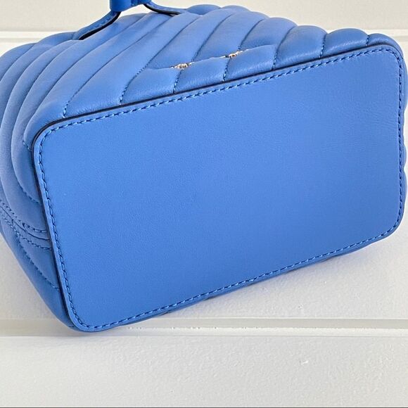 Michael Kors Suri Quilted Bucket Crossbody Bag New With Tags - Picture 8 of 10